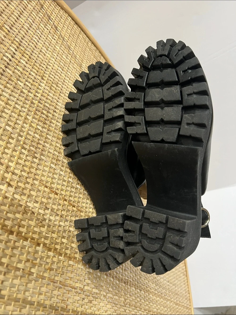 Retro 90s Y2K Steve Madden Sunnyside Sandal Lug Sole Platform SlingBack Black 10